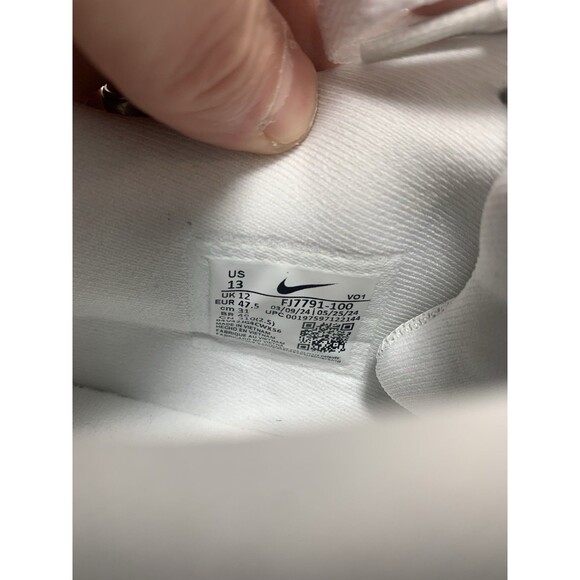 Nike GT Hustle Academy White Wolf Grey FJ7791-100 Men Shoe Size 13 US - Picture 9 of 11